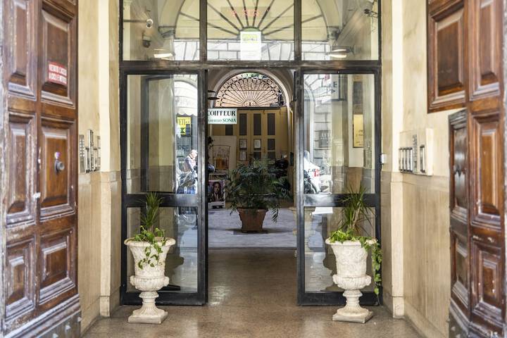 Hotel Entry