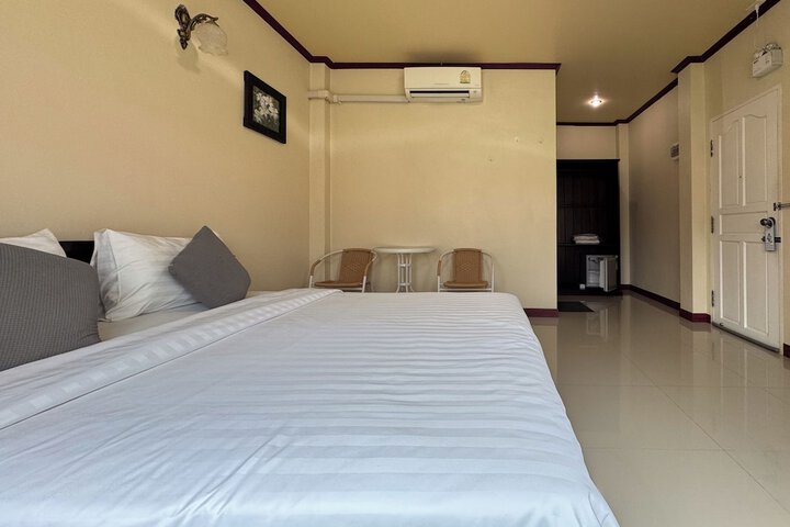 Room 10 of 62