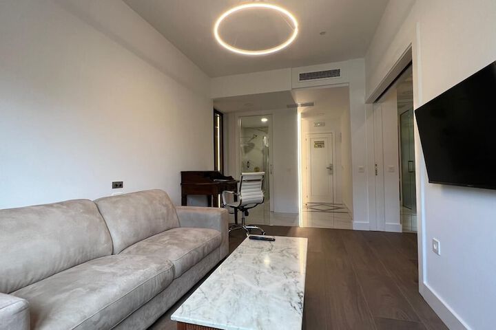 Room 15 of 79