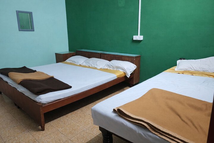 Room 5 of 14