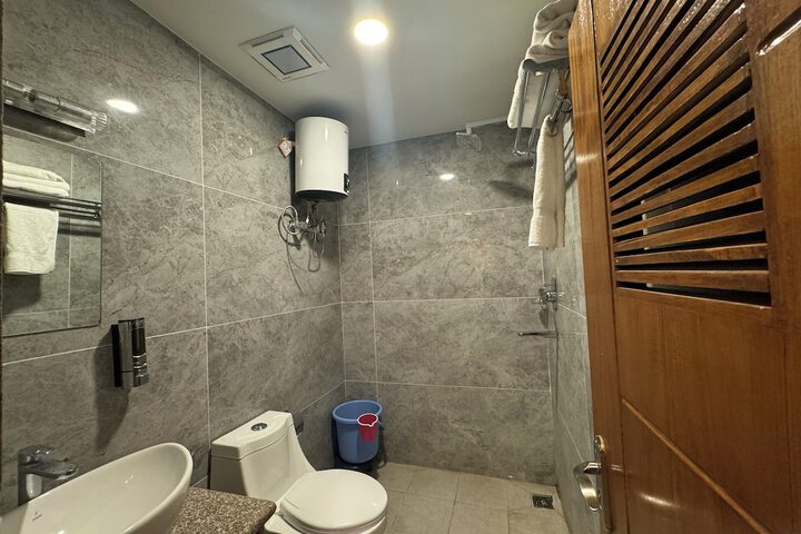 Room 54 of 75