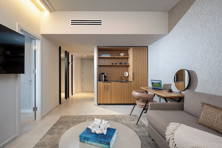 Room 41 of 104