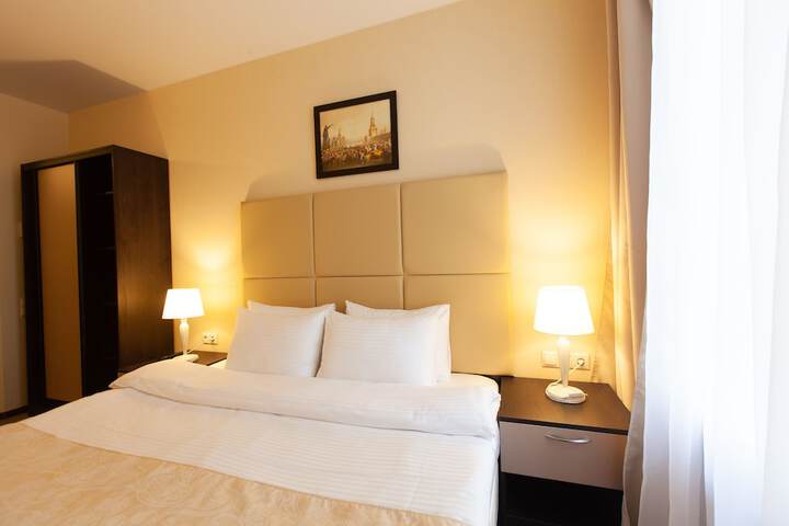 Room 6 of 46