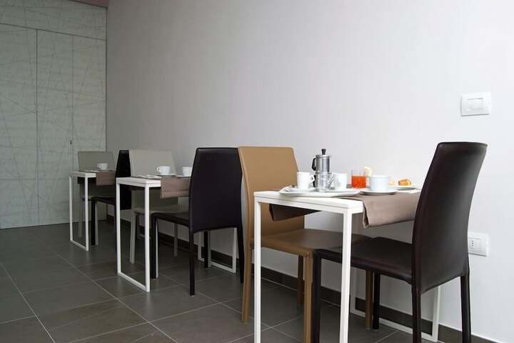 Dining 35 of 68