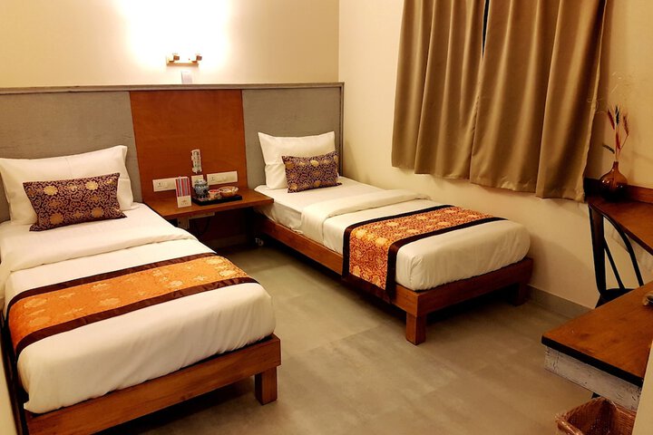 Room 10 of 50