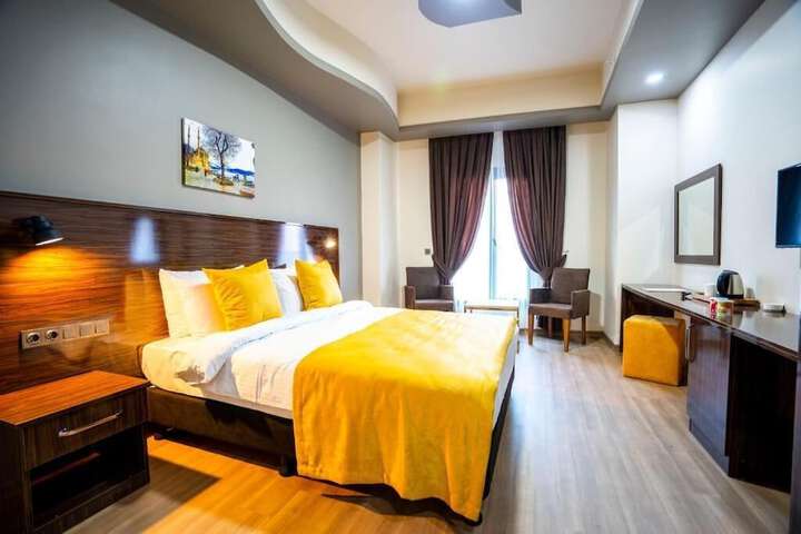 Room 30 of 91