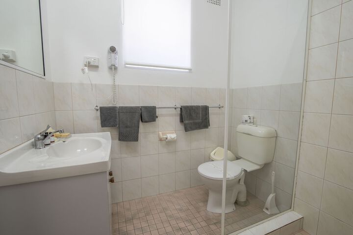Room 10 of 21
