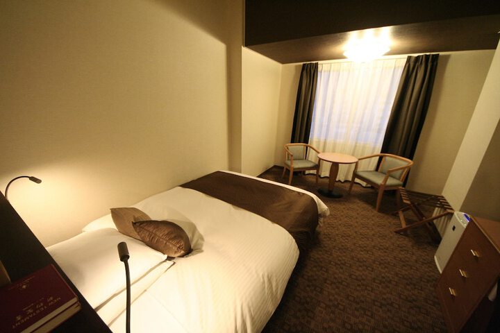 Room 10 of 110
