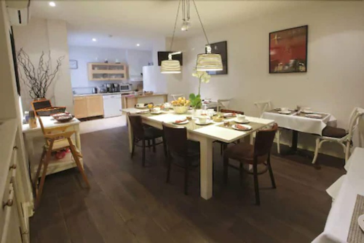 Breakfast area
