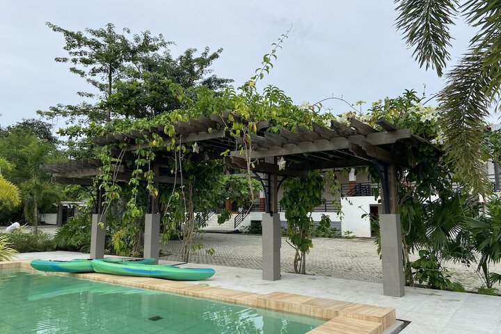 Pool 7 of 15