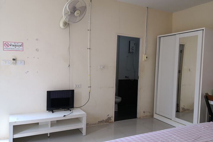 Room 10 of 15