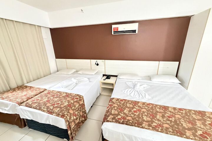 Room 2 of 39