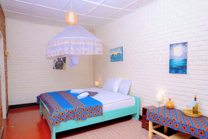 Room 52 of 144