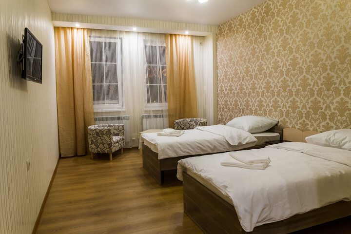 Room 11 of 37