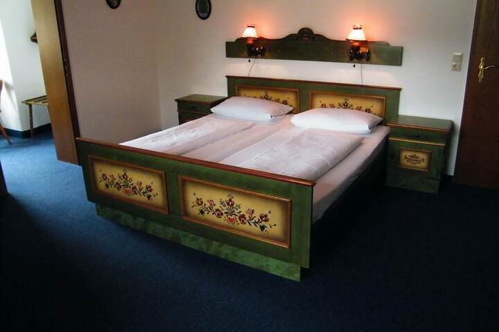 Room 6 of 41
