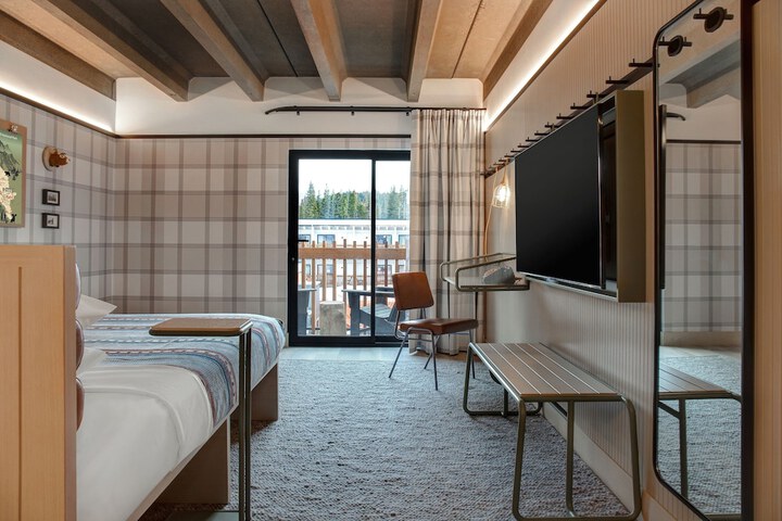 Room 13 of 62