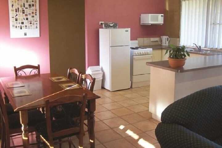 Room 3 of 10