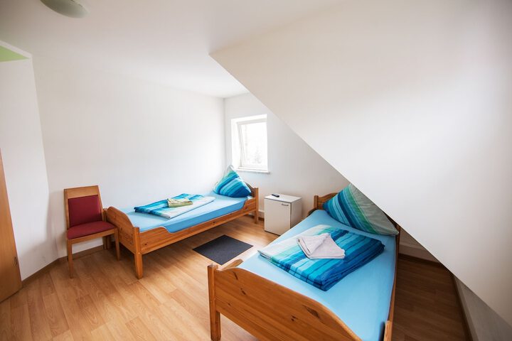 Room 5 of 22