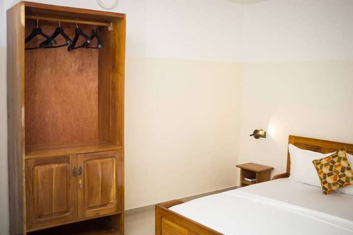 Room 3 of 18