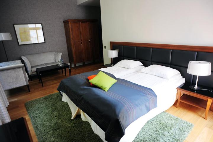 Room 10 of 57