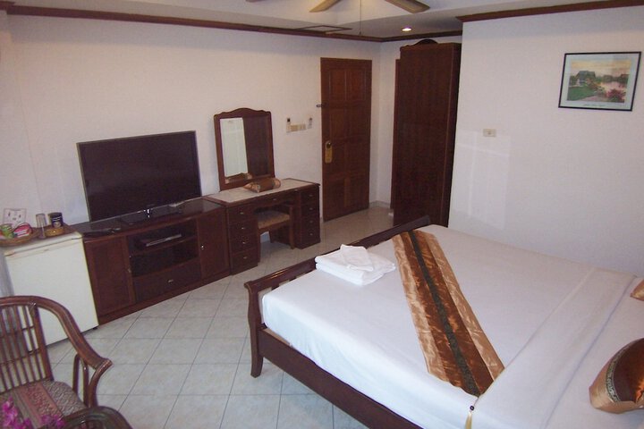 Room 5 of 39