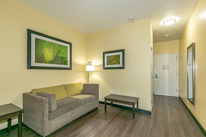Room 54 of 75