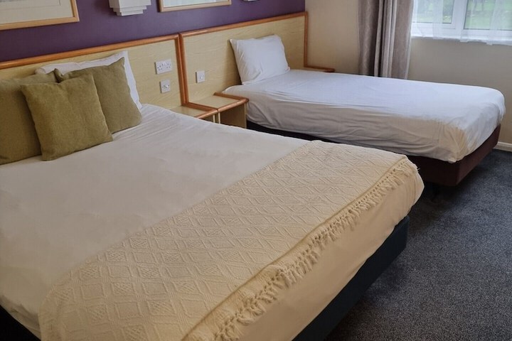 Room 42 of 74