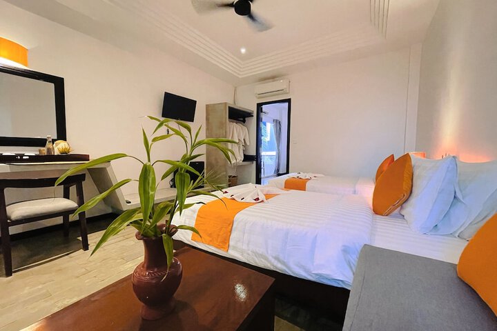 Room 6 of 56