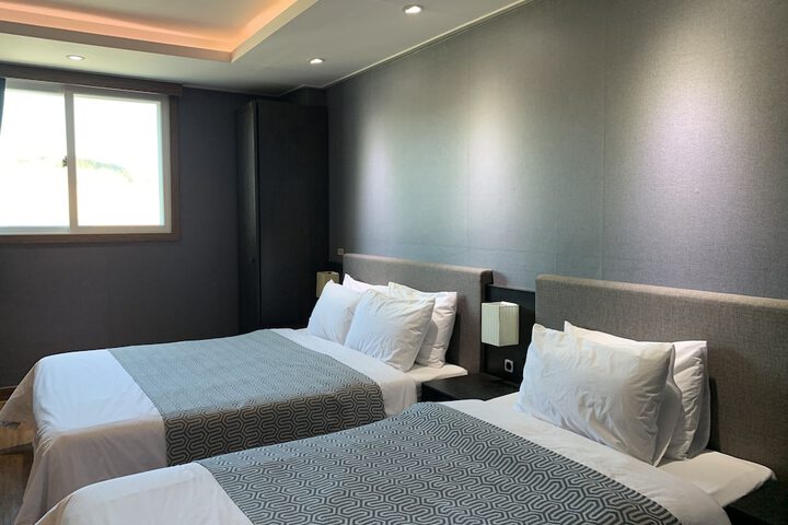 Room 60 of 119