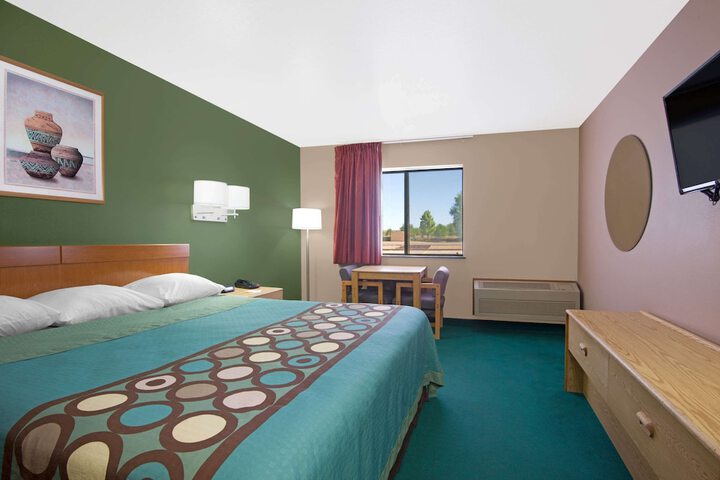 Room 4 of 15