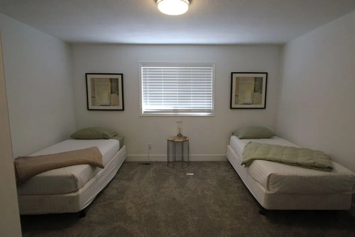 Room 4 of 19