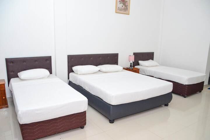 Room 6 of 34