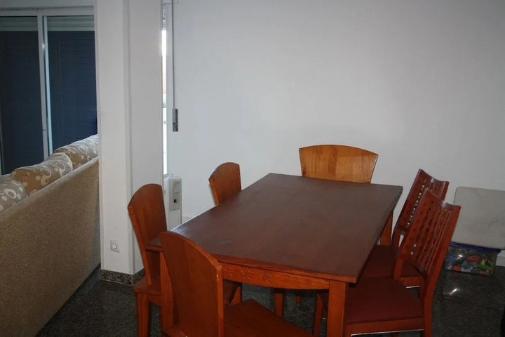 Room 4 of 11