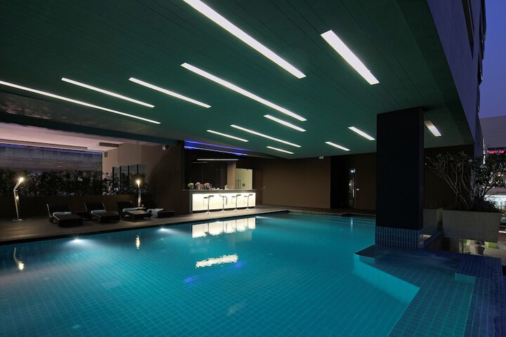 Pool Hotel