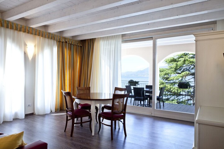 Room 7 of 20