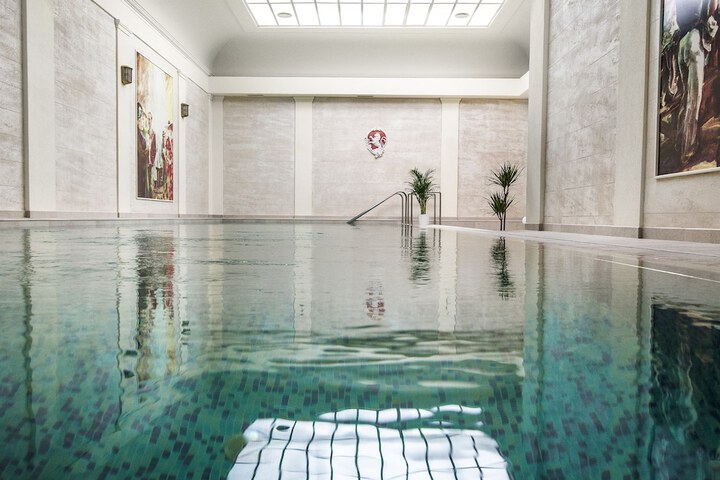 Pool 36 of 96