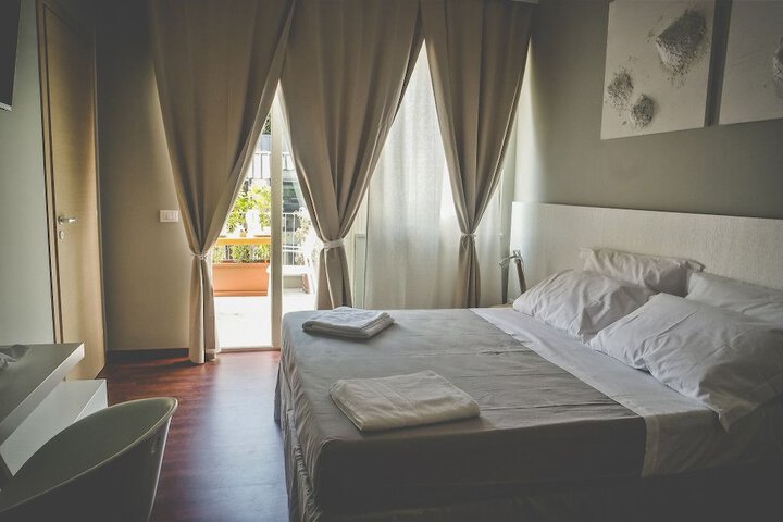 Room 8 of 31