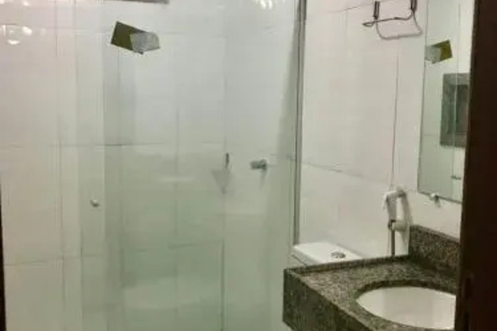 Room 8 of 17