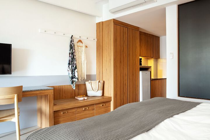 Room 18 of 134