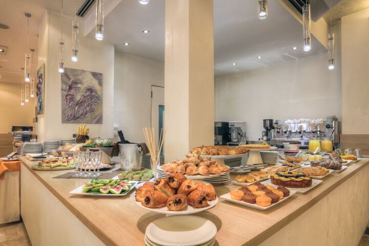 Breakfast/Coffee Service 23 of 34