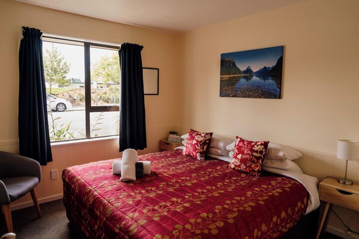 Room 8 of 27