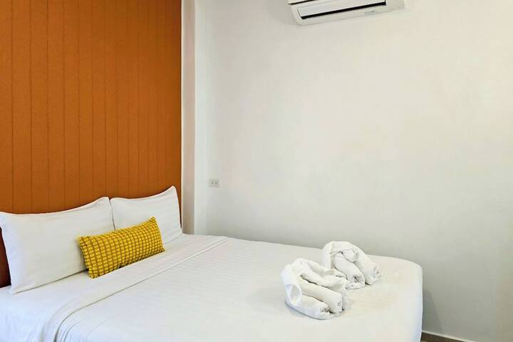 Room 45 of 100