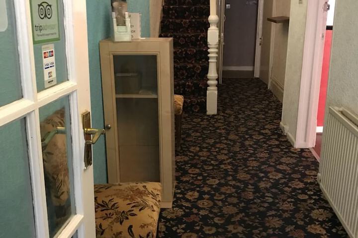 Ballroom/Hall 20 of 28