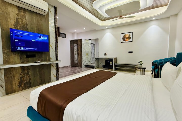 Room 53 of 124