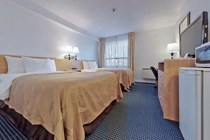 2 Double Beds (1 of 8)