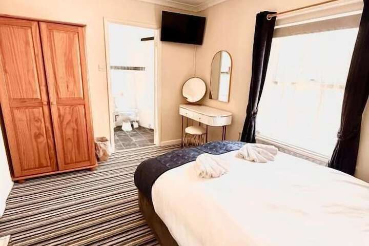 Room 40 of 66