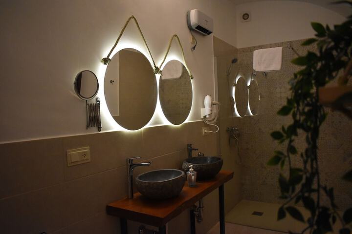 Room 18 of 41