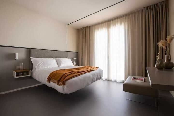 Room 5 of 36