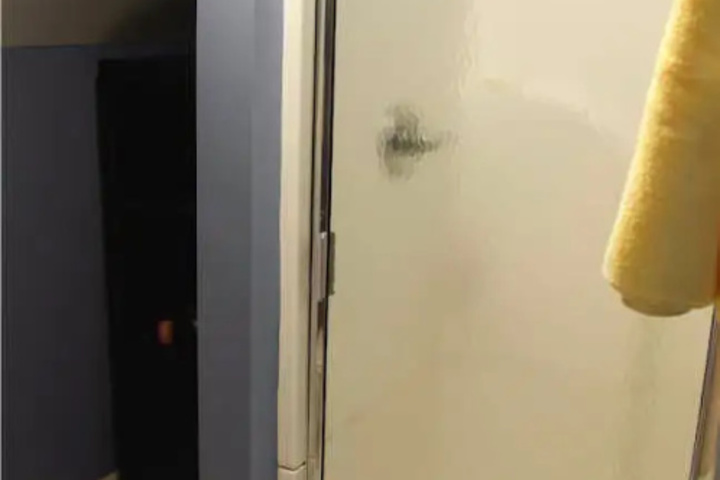 Room 7 of 15