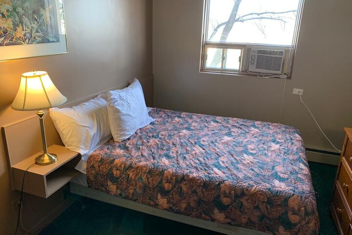 Room 3 of 7